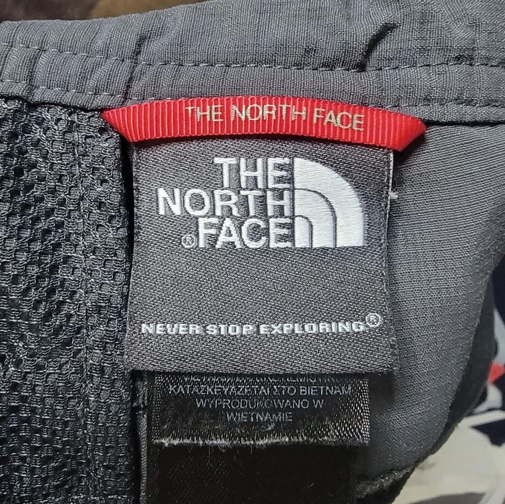 ♡The North Face Dark‎ Gray Cargo Shorts